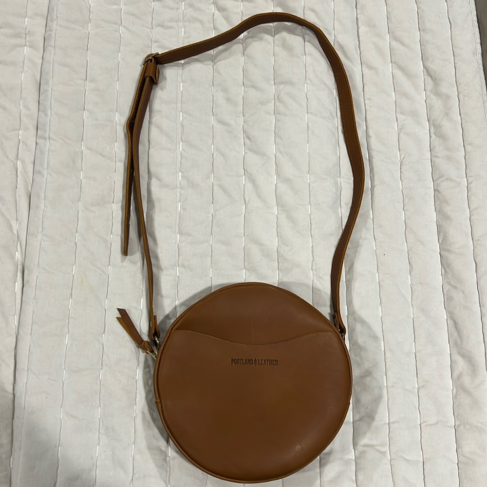 Portland Leather Large Circle Bag